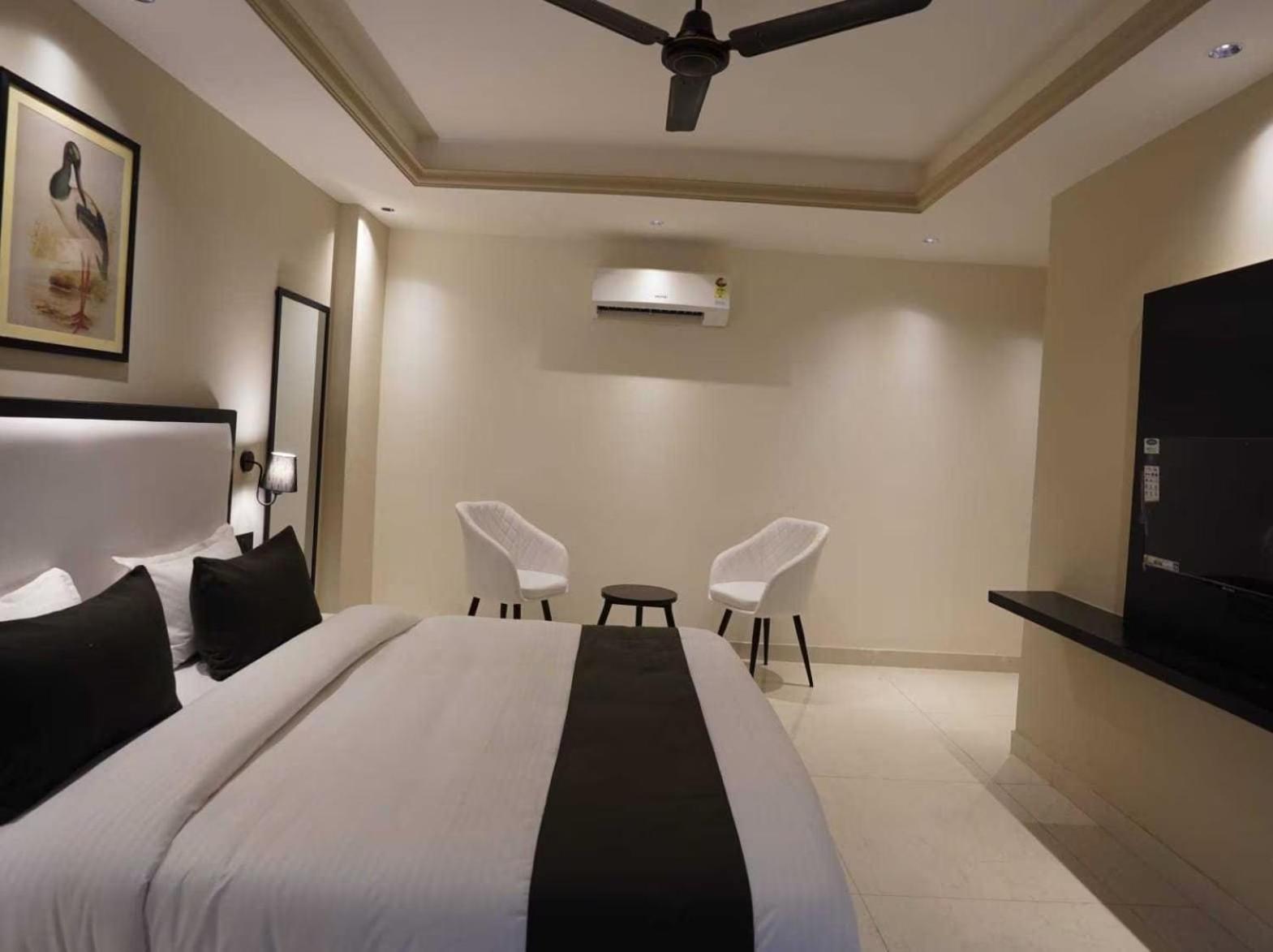 ניו דלהי Hotel King Plaza Near Delhi Airport מראה חיצוני תמונה