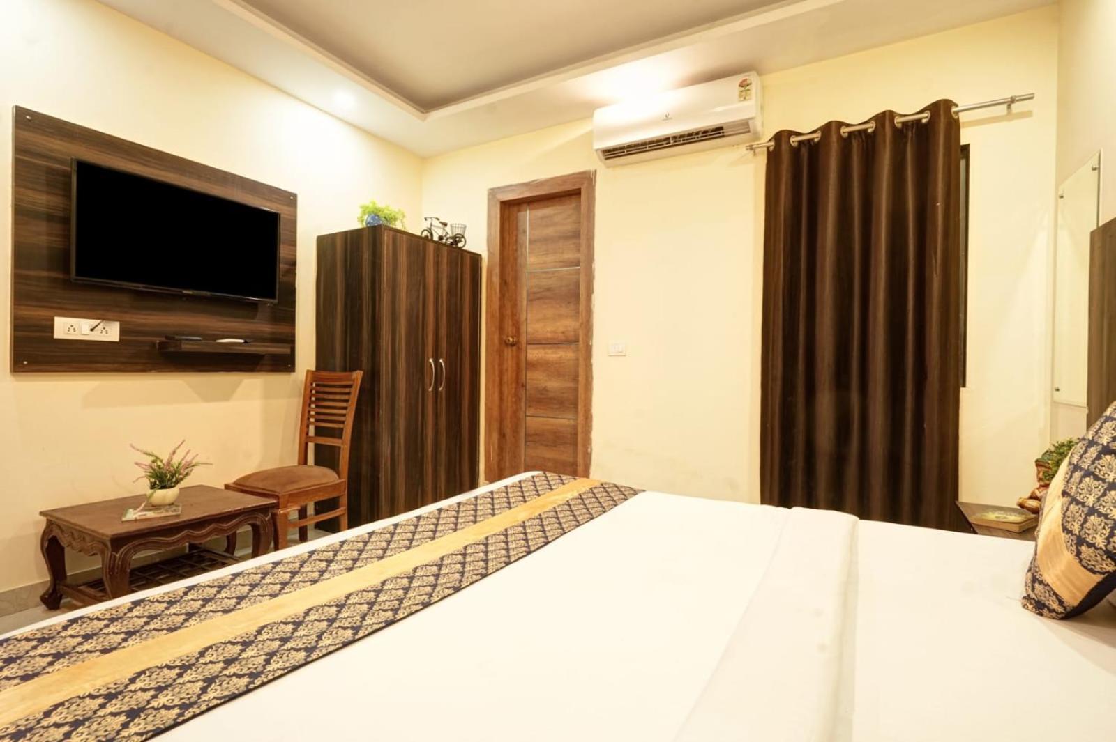 ניו דלהי Hotel King Plaza Near Delhi Airport מראה חיצוני תמונה